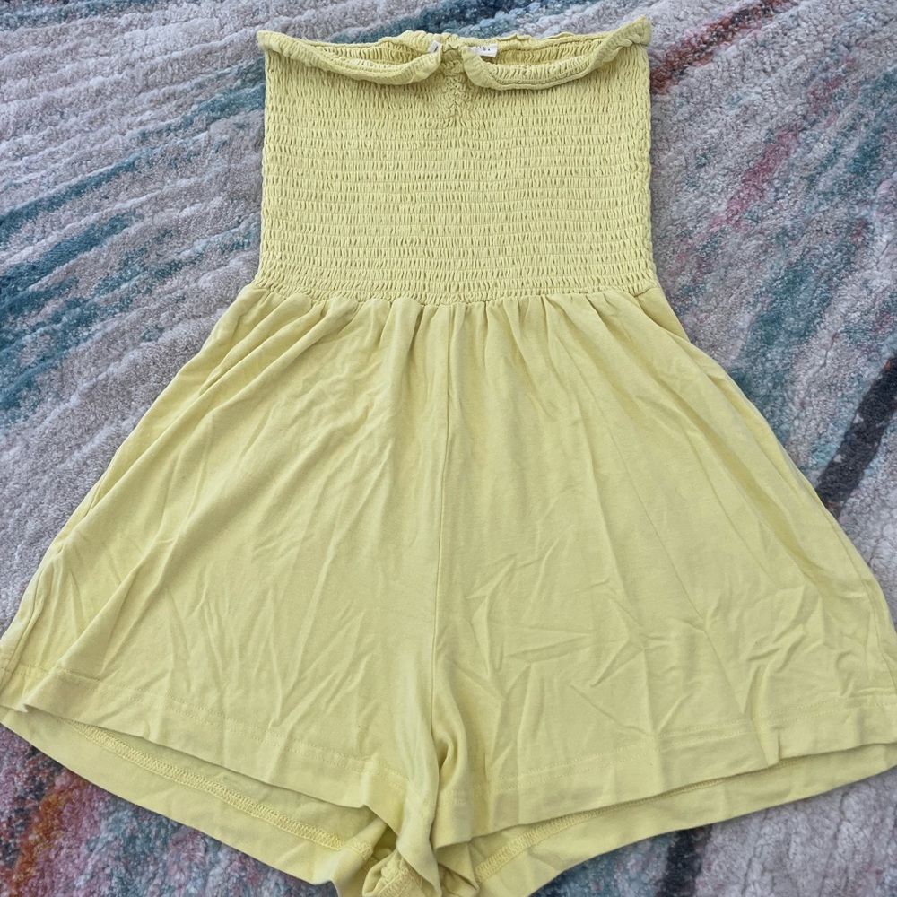 Cute summer Yellow romper